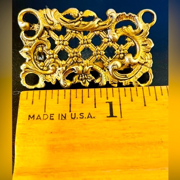 Vintage Gold Cutout Art Nouveau Style Brooch - Picture 6 of 6